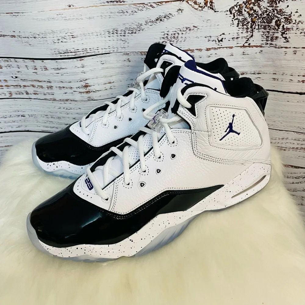 New Men’s Nike Jordan Royal White Black purple Basketball Sports shoes size 11